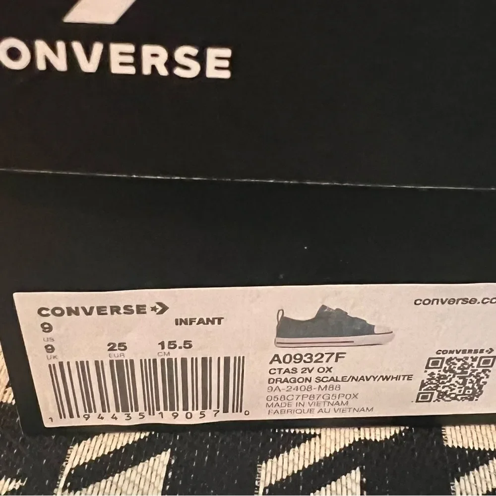 Converse CTAS 2V OX Dragon Scale/Navy/White-Size 9